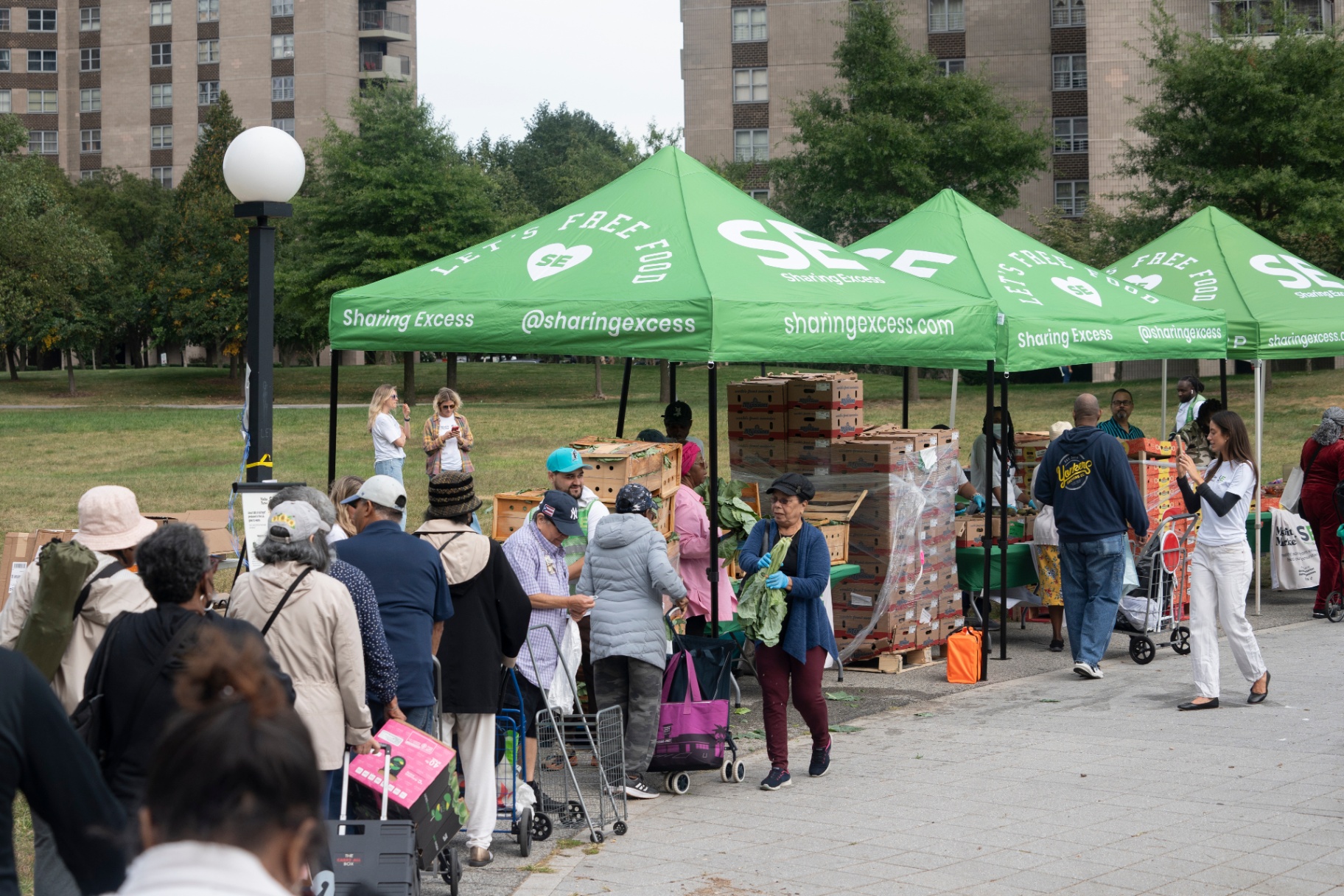 Food distribution to the community